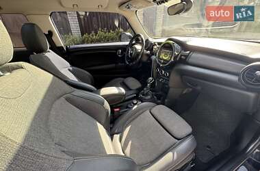 Хетчбек MINI Hatch 2016 в 