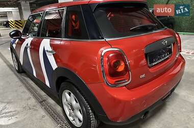 Хетчбек MINI Hatch 2016 в 
