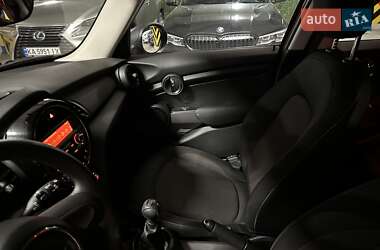 Хетчбек MINI Hatch 2016 в 