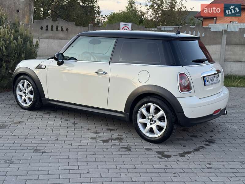 Хэтчбек MINI Hatch 2008 в Луцке