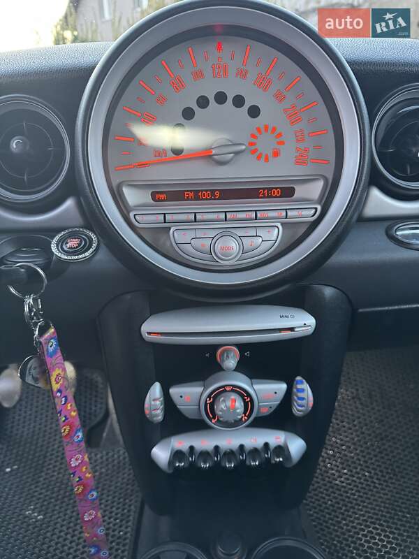 Хэтчбек MINI Hatch 2008 в Луцке