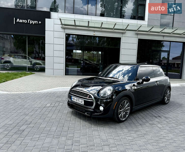 Хетчбек MINI Hatch 2019 в 