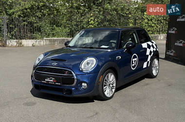 Хэтчбек MINI Hatch 2014 в Киеве