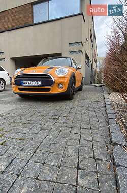 Хэтчбек MINI Hatch 2017 в Киеве