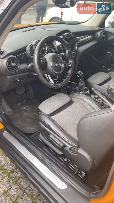 Хэтчбек MINI Hatch 2017 в Киеве