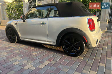 Хетчбек MINI Hatch 2017 в 