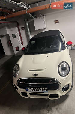Хетчбек MINI Hatch 2017 в 