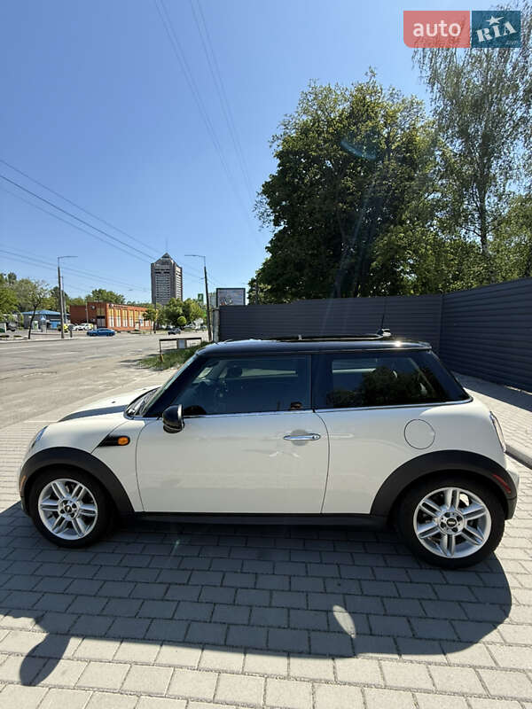 Хетчбек MINI Hatch 2012 в Києві