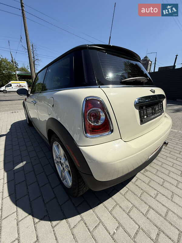 Хетчбек MINI Hatch 2012 в Києві