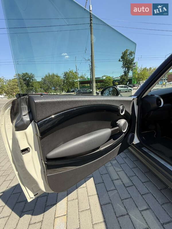Хетчбек MINI Hatch 2012 в Києві