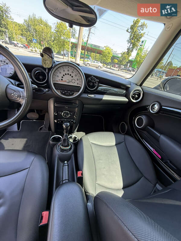 Хетчбек MINI Hatch 2012 в Києві