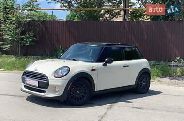 Хетчбек MINI Hatch 2014 в 