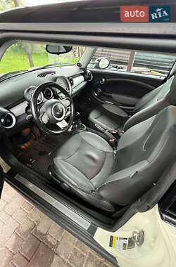 Хэтчбек MINI Hatch 2010 в 