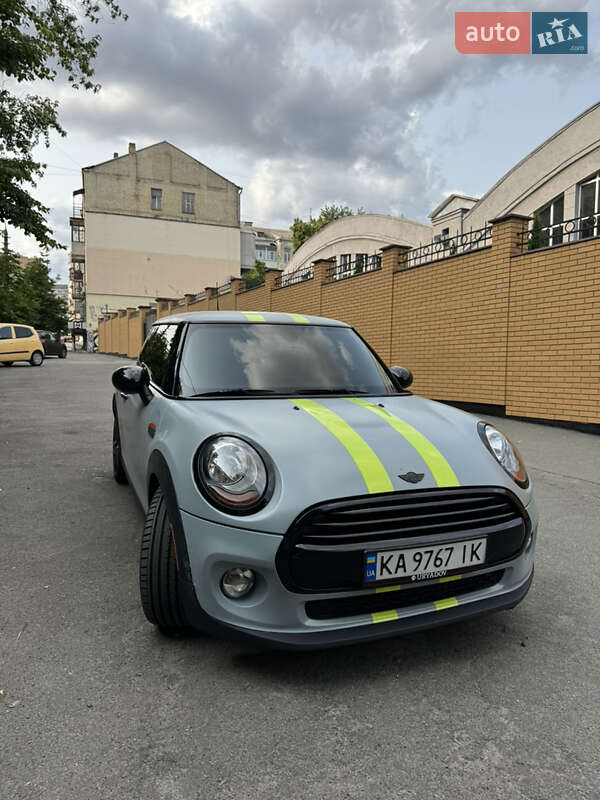 Хетчбек MINI Hatch 2016 в 