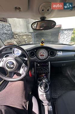 Хэтчбек MINI Hatch 2004 в 