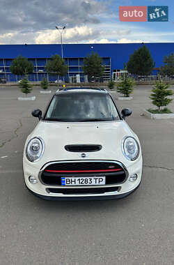 Хэтчбек MINI Hatch 2015 в 