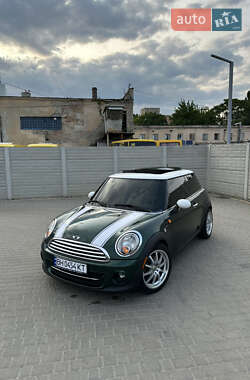 Хетчбек MINI Hatch 2012 в 