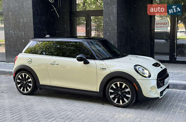 Хетчбек MINI Hatch 2019 в 
