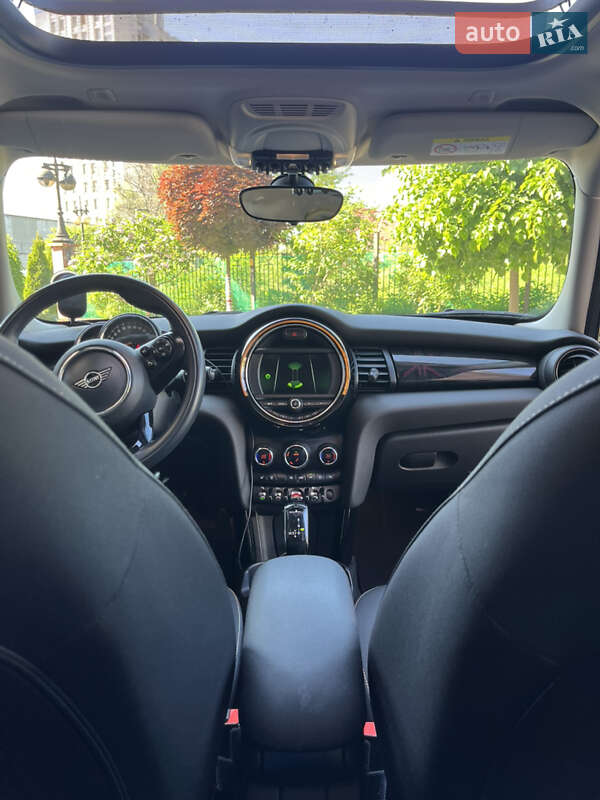 Хетчбек MINI Hatch 2020 в Києві