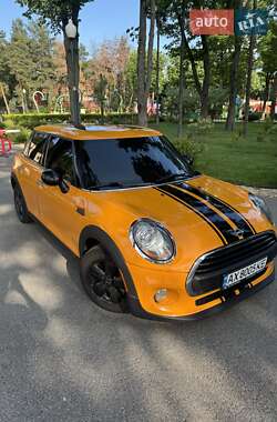 Хетчбек MINI Hatch 2015 в 