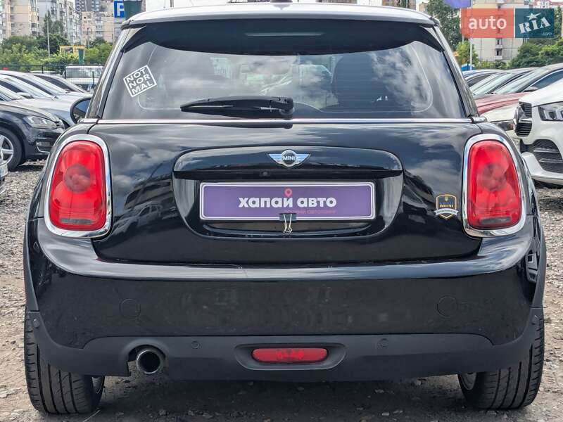 Хетчбек MINI Hatch 2017 в Києві