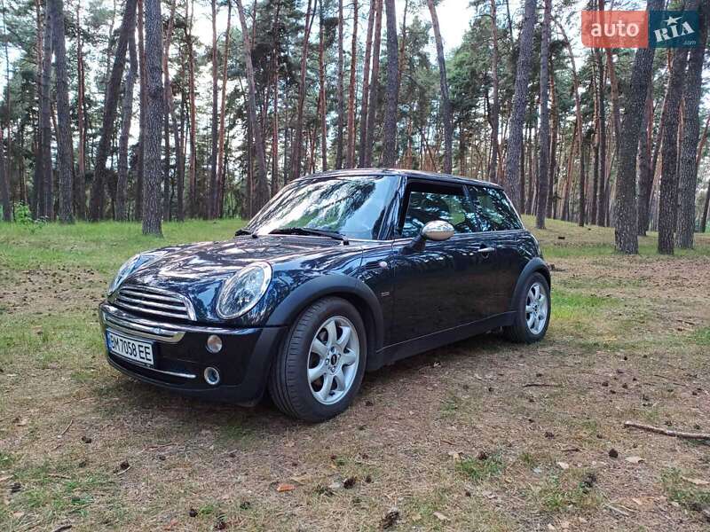 Хэтчбек MINI Hatch 2005 в Ахтырке