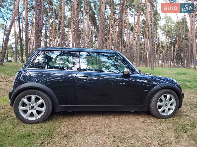 Хэтчбек MINI Hatch 2005 в Ахтырке фото 5 Хэтчбек MINI Hatch 2005 в Ахтырке