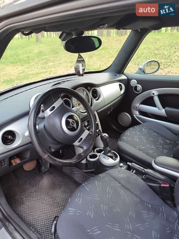 Хэтчбек MINI Hatch 2005 в Ахтырке фото 6 Хэтчбек MINI Hatch 2005 в Ахтырке