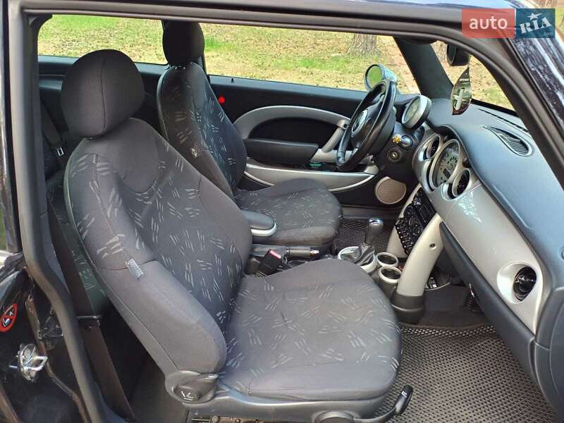 Хэтчбек MINI Hatch 2005 в Ахтырке фото 8 Хэтчбек MINI Hatch 2005 в Ахтырке