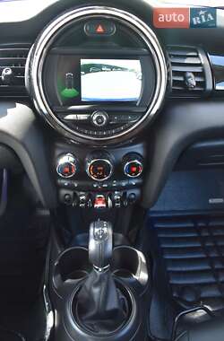 Хэтчбек MINI Hatch 2018 в 