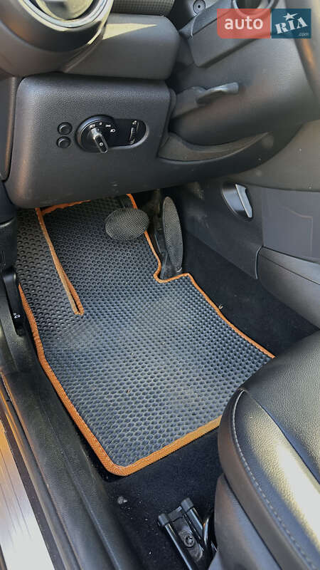 Хэтчбек MINI Hatch 2014 в Чернигове фото 24 Хэтчбек MINI Hatch 2014 в Чернигове