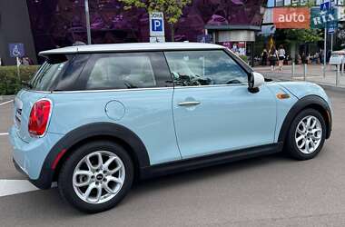 Хетчбек MINI Hatch 2014 в 