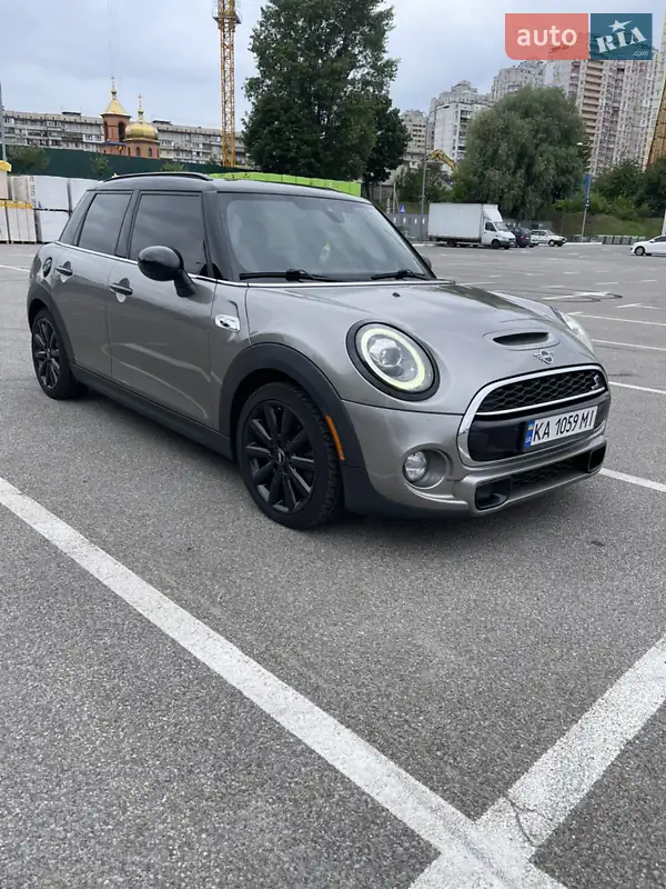 MINI Hatch 2019 VIN WMWXU3C53K2H88680 фото оголошення 4 з 55