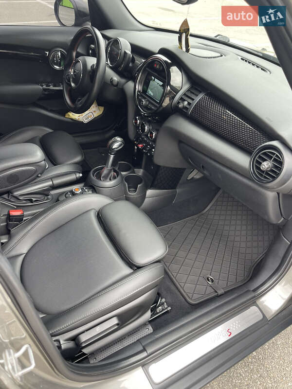 Хетчбек MINI Hatch 2019 в Києві