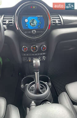 Хетчбек MINI Hatch 2019 в 