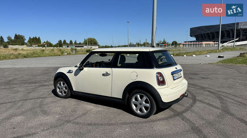 Хэтчбек MINI Hatch 2008 в 