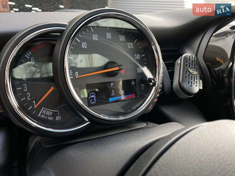 Хэтчбек MINI Hatch 2014 в Киеве