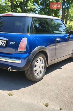 Хетчбек MINI Hatch 2004 в 