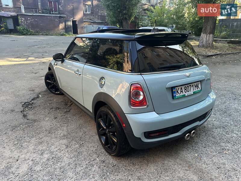 Хетчбек MINI Hatch 2013 в Києві