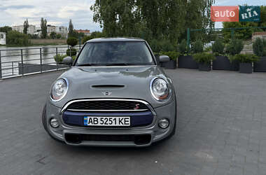 Хетчбек MINI Hatch 2019 в 