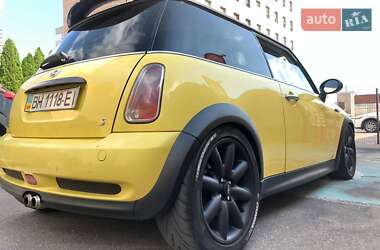 Хэтчбек MINI Hatch 2005 в 