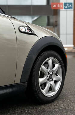Хэтчбек MINI Hatch 2010 в 