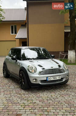 Хетчбек MINI Hatch 2007 в Тячеві