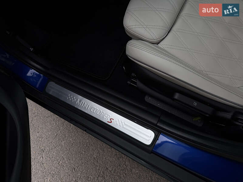 Хетчбек MINI Hatch 2020 в Рівному