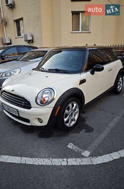 Хэтчбек MINI Hatch 2010 в 