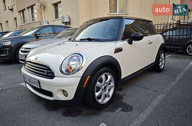 Хэтчбек MINI Hatch 2010 в 