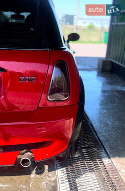 Хетчбек MINI Hatch 2002 в 