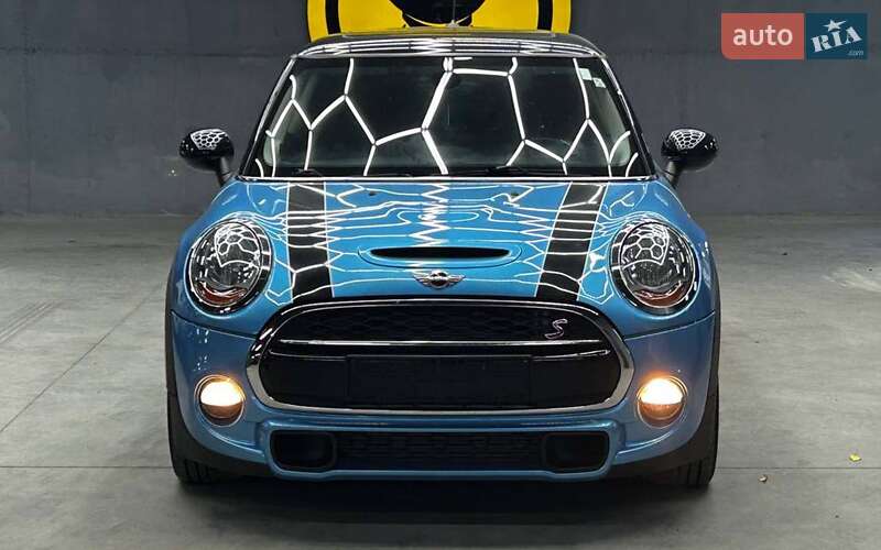 Хэтчбек MINI Hatch 2015 в Черновцах