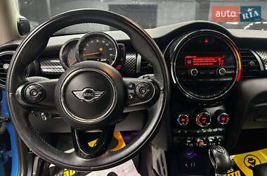 Хэтчбек MINI Hatch 2015 в Черновцах