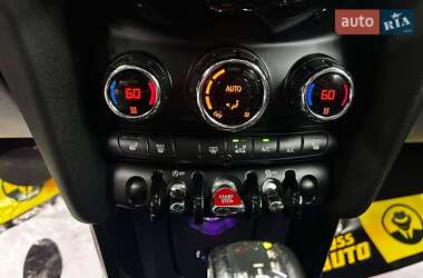 Хэтчбек MINI Hatch 2015 в Черновцах
